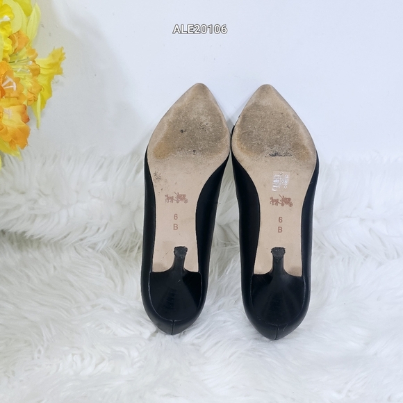 Coach Black Women's Heels Size 6 Leather and patent leather trim - Picture 9 of 12